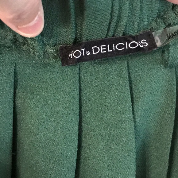 Emerald green flowy skirt - Picture 4 of 4